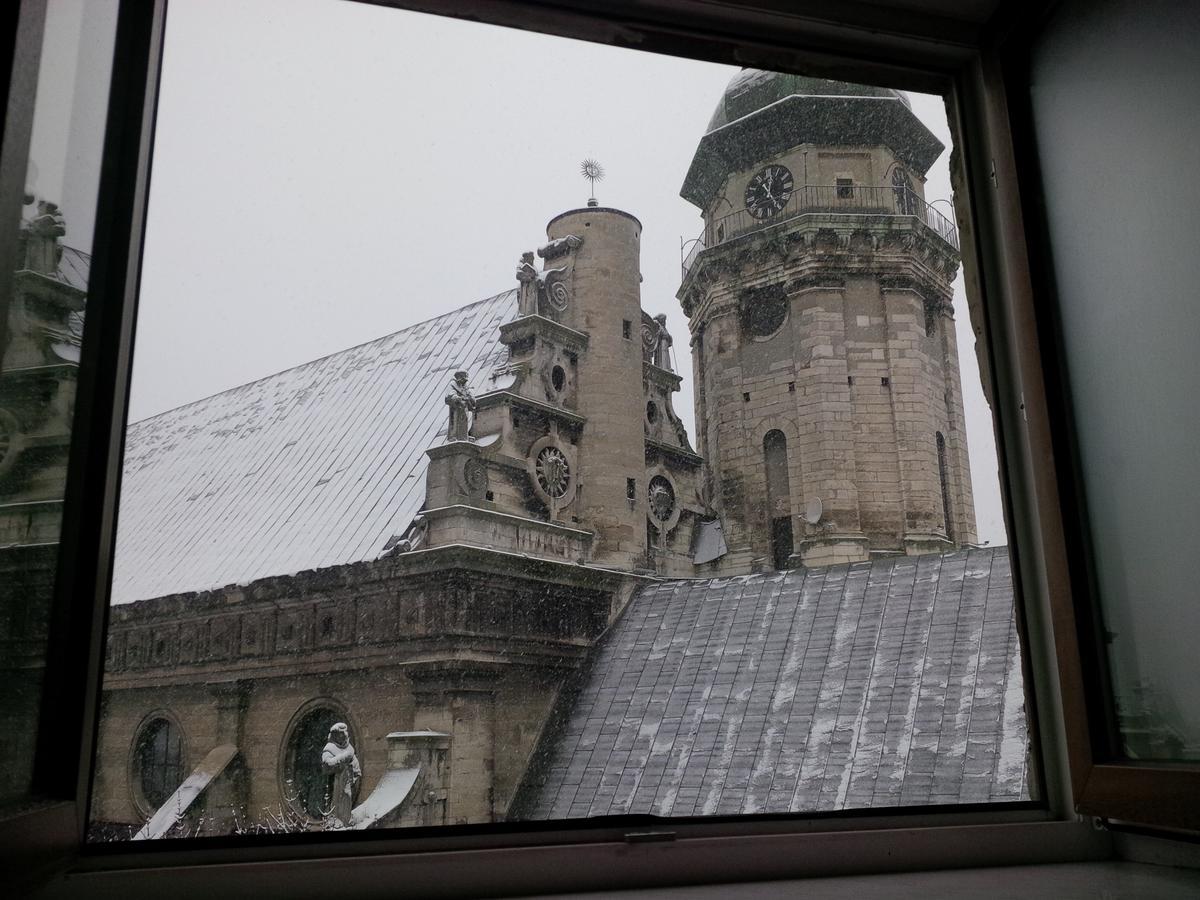Lviv Amazing Rooftop Apartment Exterior photo