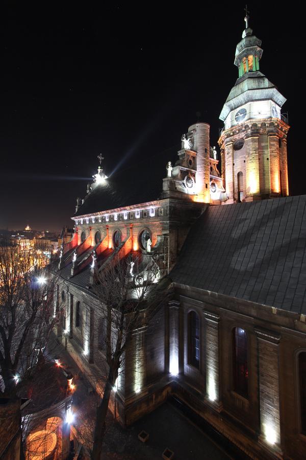 Lviv Amazing Rooftop Apartment Exterior photo