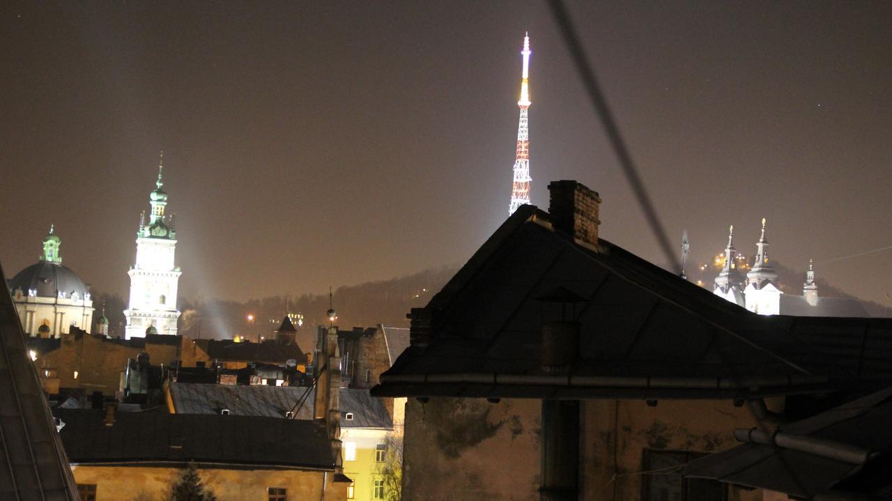 Lviv Amazing Rooftop Apartment Exterior photo